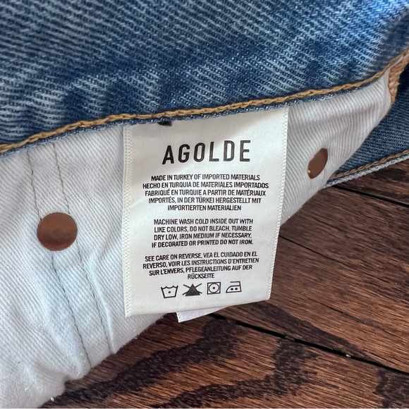 AGOLDE PARKER VINTAGE CUT OFF SHORT,
IN SWAPMEET, SIZE 27 - Picture 9 of 10